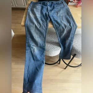 A.P.C. unisex low-rise slim straight leg jeans in stonewashed stretch denim 31